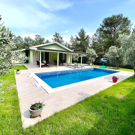 Villa Osman Aga Muestakil Goecek Siralibuek Villalari Dalaman