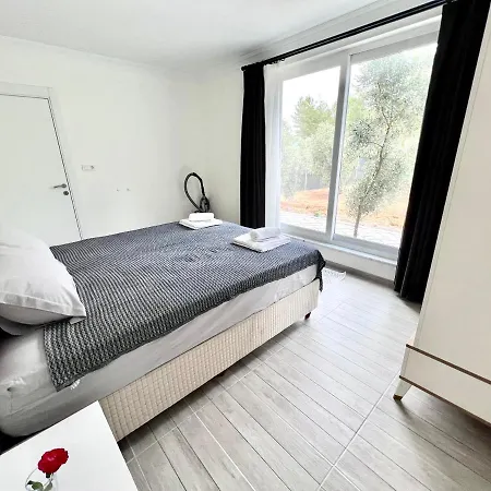 Osman Aga Muestakil Goecek Siralibuek Villalari Villa *